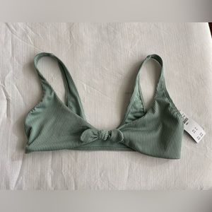 NWT Hollister Bikini Top S